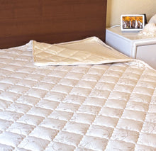 Load image into Gallery viewer, Organic Cotton and Eco Wool Mattress Customizable